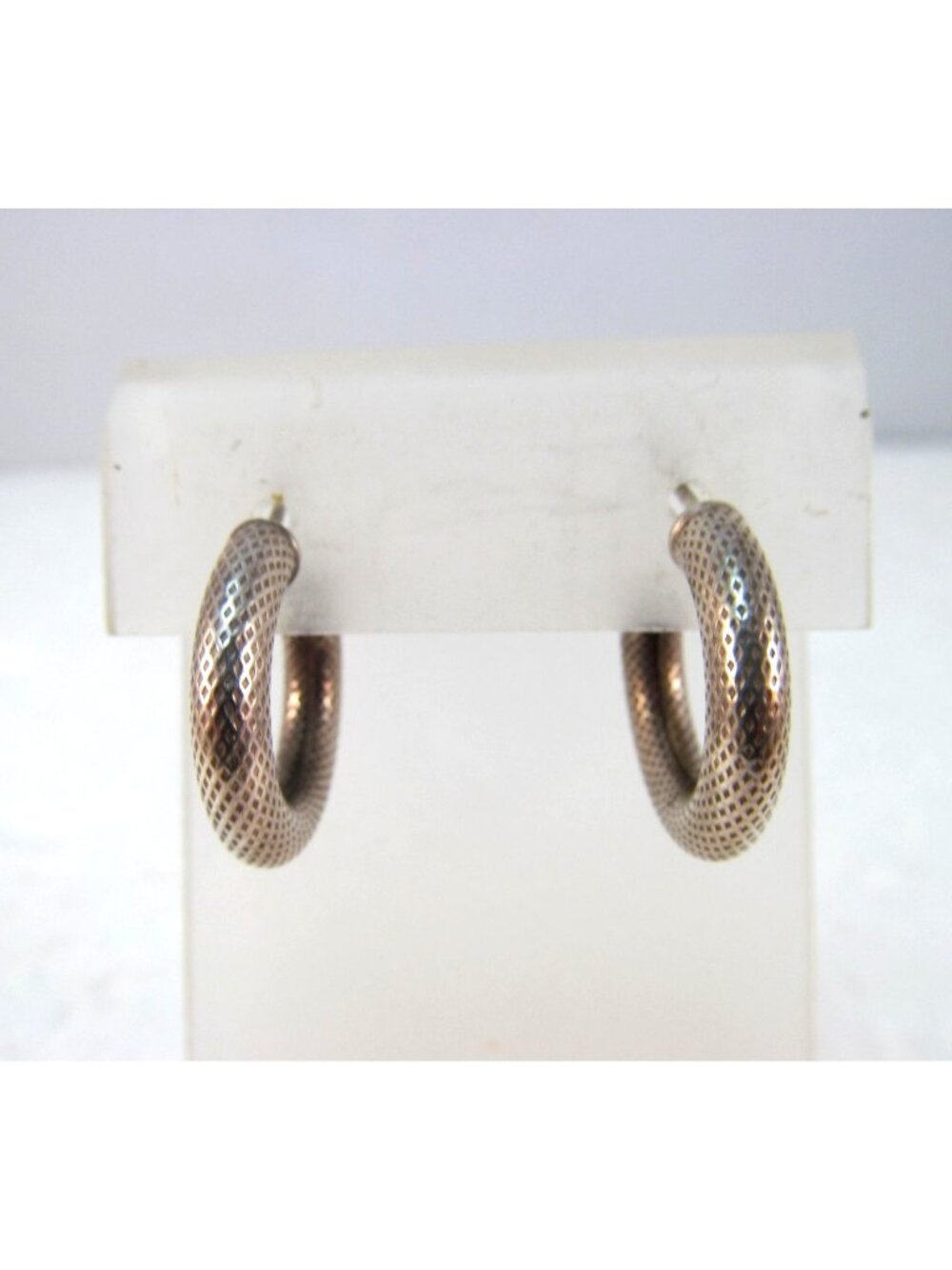 Italian Textured 925 Sterling Silver Half Hoop Stud Earrings Scaly Mesh Pattern